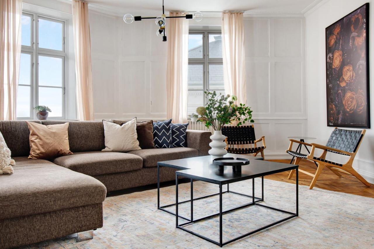 Sanders Square - Spacious Six-Bedroom Apartment Near Amalienborg København Eksteriør billede