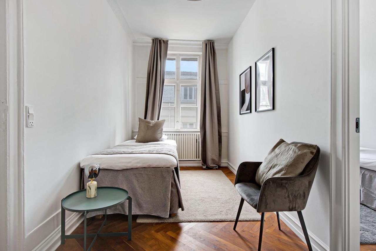 Sanders Square - Spacious Six-Bedroom Apartment Near Amalienborg København Eksteriør billede